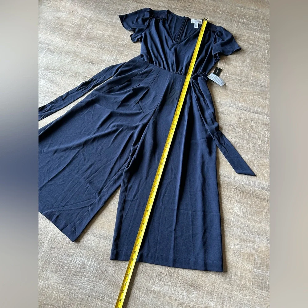 NEW Donna Morgan Crepe jumpsuit 10 wide leg cropped V-neck tie lightweight blue - Picture 14 of 15